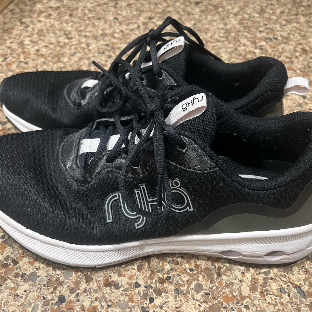 Ryka Black and White Running Shoes